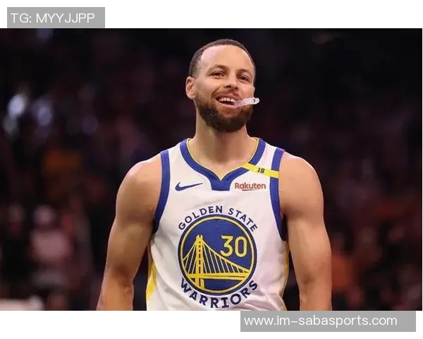 库里坚定支持管理层工作称不做假设性猜测相信邓利维的决策能力 库里坚定支持管理层工作称不做假设性猜测相信邓利维的决策能力